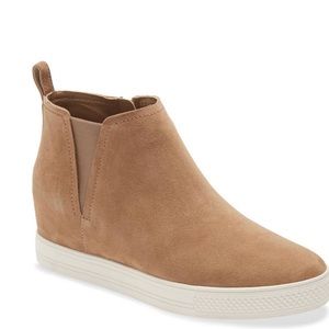 Caslon Aidy Water Resistant Wedge Sneaker Camel